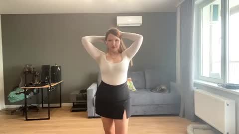 Elene online show from June 11, 8:34 am