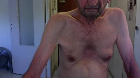 auguste688483 online show from June 20, 1:47 pm