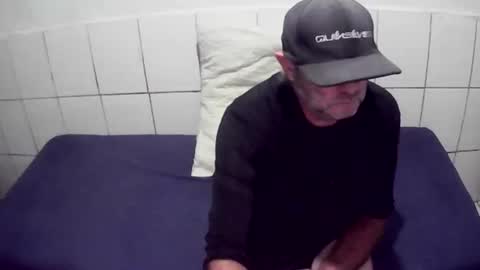 cesar augusto online show from May 11, 7:00 pm