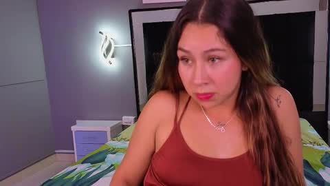 Snapshot of aura_verde chatting on February 11, 3:11 am aura verde online show from February 11, 3:11 am