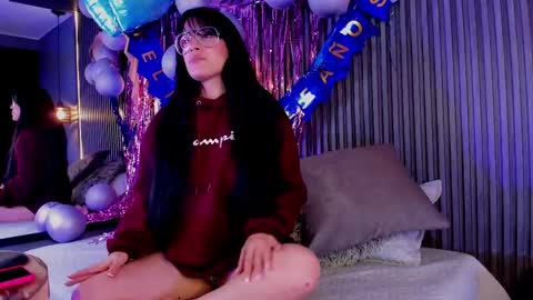 Aura online show from March 12, 12:47 pm