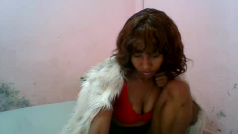 Snapshot of aurelia107 chatting on June 30, 9:49 pm aurelia107 online show from June 30, 9:49 pm