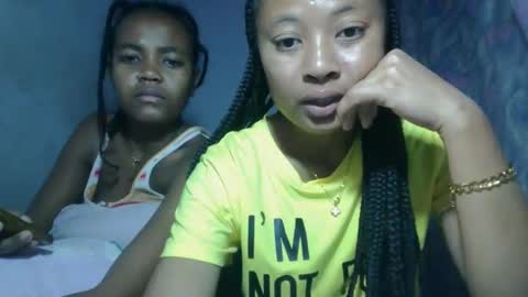 Snapshot of aurelie08 chatting on May 17, 8:12 am aurelie08 online show from May 17, 8:12 am
