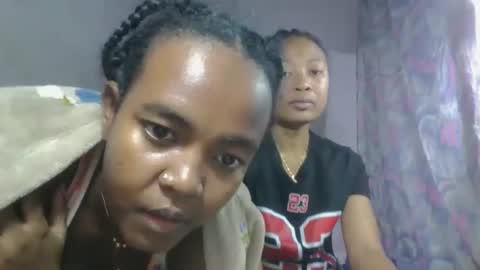 Snapshot of aurelie08 chatting on May 17, 8:16 pm aurelie08 online show from May 17, 8:16 pm