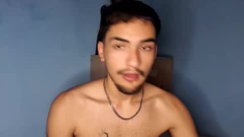 auron_merrow online show from December 3, 5:48 am