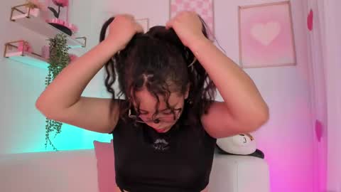 Snapshot of aurora_aaa chatting on March 1, 8:42 pm Aurora online show from March 1, 8:42 pm