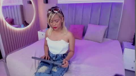 aurora_blonde online show from July 17, 9:19 pm