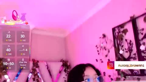 Snapshot of aurora_brown chatting on November 15, 5:49 am Aurora online show from November 15, 5:49 am