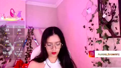 Snapshot of aurora_brown chatting on November 25, 4:56 am Aurora online show from November 25, 4:56 am