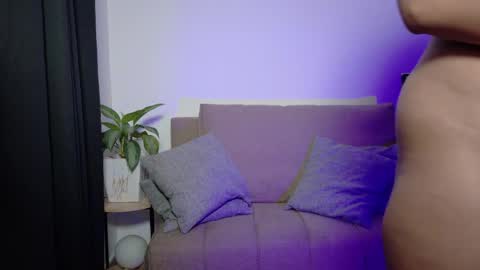 aurora_collins08 online show from May 7, 4:12 pm
