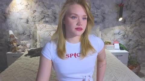 Kate online show from March 3, 4:57 pm