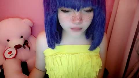 cute online show from May 30, 11:46 pm