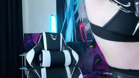 AURORA NATSUKI online show from February 12, 12:00 pm