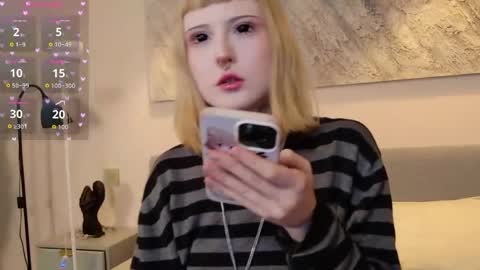 Snapshot of aurora_radiance chatting on May 11, 8:31 am Serena online show from May 11, 8:31 am