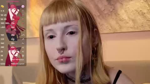 Snapshot of aurora_radiance chatting on May 17, 8:23 am Serena online show from May 17, 8:23 am