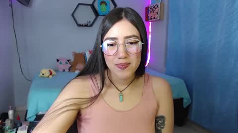Snapshot of aurora_shy_ chatting on March 11, 3:48 am Aurora  online show from March 11, 3:48 am