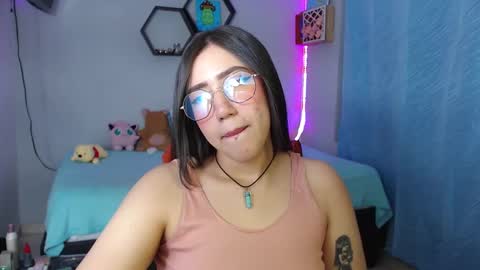 Snapshot of aurora_shy_ chatting on March 11, 6:53 am Aurora  online show from March 11, 6:53 am