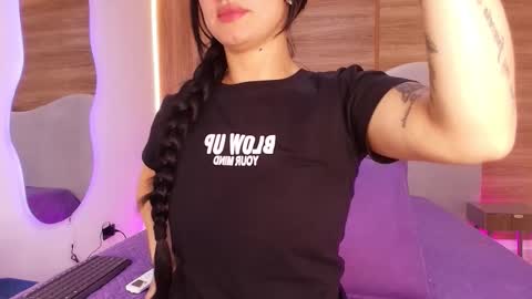 auroraa_miller online show from February 26, 3:05 am