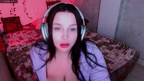 Aurora  Follow me online show from March 13, 9:32 pm