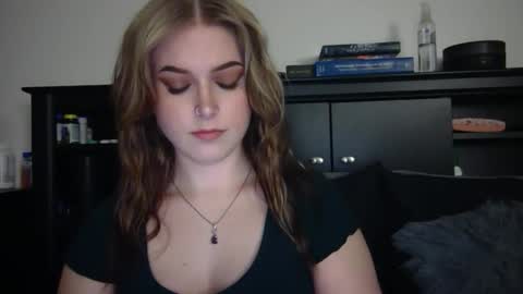 Snapshot of auroralightz1 chatting on March 12, 7:53 pm auroralightz1 online show from March 12, 7:53 pm