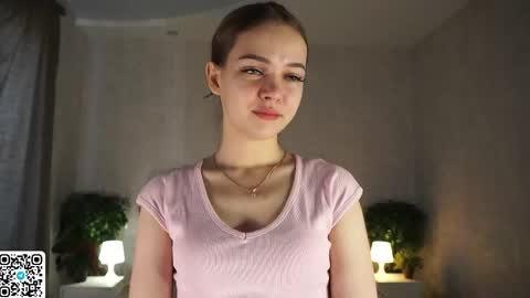 Snapshot of auroralowen chatting on June 8, 3:51 am Aurora online show from June 8, 3:51 am