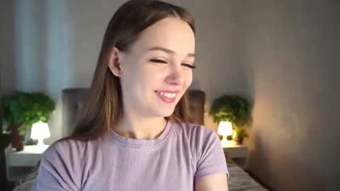 Snapshot of auroralowen chatting on July 21, 6:27 am Aurora online show from July 21, 6:27 am