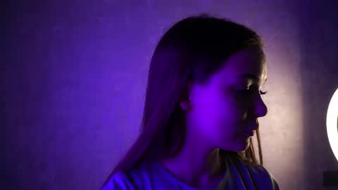 Snapshot of auroralowen chatting on July 28, 3:21 pm Aurora online show from July 28, 3:21 pm