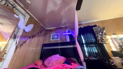 Destiny Nicole online show from May 12, 11:29 am