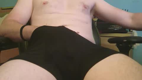 Snapshot of auslad9443 chatting on April 4, 11:40 am auslad9443 online show from April 4, 11:40 am