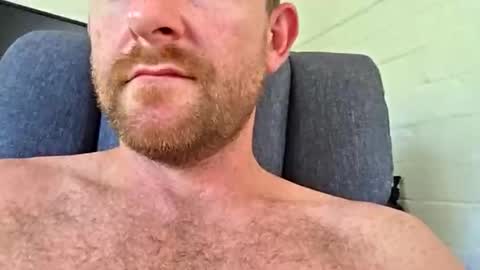 aussie_dadbod10 online show from December 18, 11:11 pm