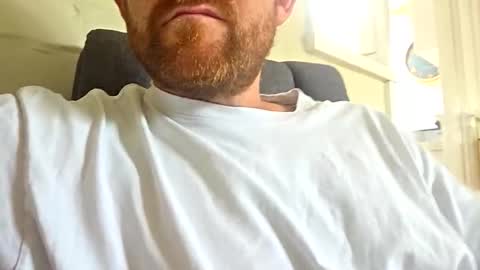 Snapshot of aussie_dadbod6969 chatting on May 27, 1:24 am aussie_dadbod6969 online show from May 27, 1:24 am