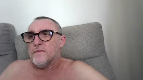 aussie_ozzie online show from July 8, 2:16 am
