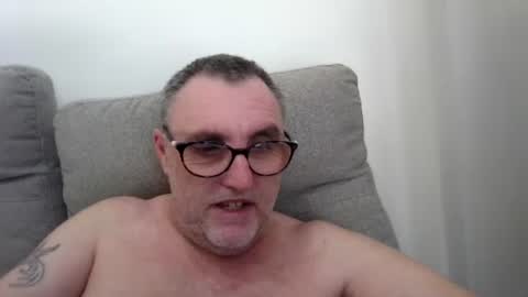 aussie_ozzie online show from August 2, 4:11 am