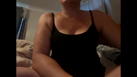 Milf4u online show from January 16, 7:40 pm