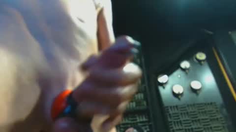 Snapshot of aussieraz chatting on February 9, 6:56 pm aussieraz online show from February 9, 6:56 pm