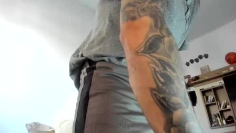 Snapshot of austin1119a chatting on February 11, 5:51 pm austin1119a online show from February 11, 5:51 pm