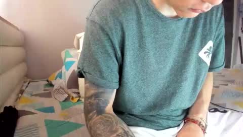 Snapshot of austin1119a chatting on February 21, 6:42 pm austin1119a online show from February 21, 6:42 pm