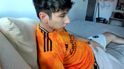 Snapshot of austin1119a chatting on February 28, 5:36 pm austin1119a online show from February 28, 5:36 pm