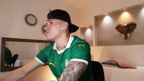 AUSTIN  online show from January 29, 4:47 am