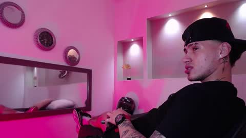 AUSTIN  online show from February 5, 8:11 am