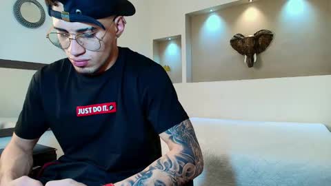 AUSTIN  online show from February 9, 5:29 am