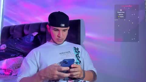 A online show from February 20, 10:43 pm