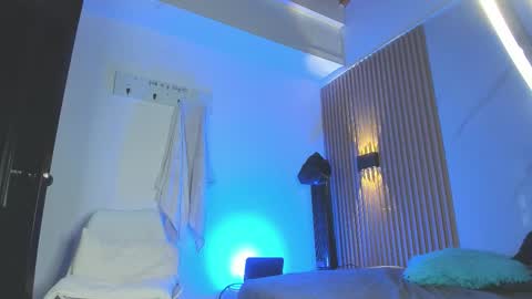 austin_rouse online show from January 6, 8:45 pm