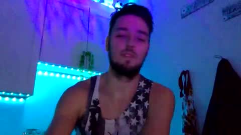 Snapshot of austincutieyes chatting on May 6, 10:42 am AudiEna online show from May 6, 10:42 am