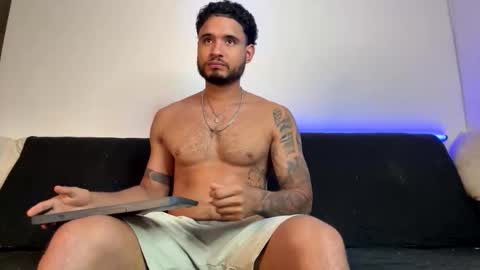 AustinTorres  online show from April 14, 12:49 am