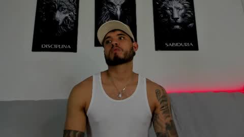 Snapshot of austintorres_ chatting on June 23, 12:52 am AustinTorres online show from June 23, 12:52 am
