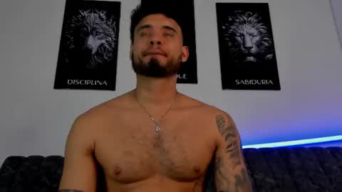 Snapshot of austintorres_ chatting on July 5, 4:19 am AustinTorres online show from July 5, 4:19 am