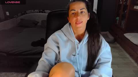 Ava online show from September 18, 4:09 pm