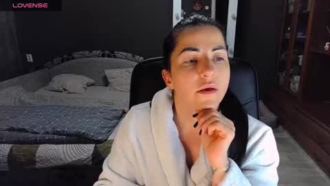 Ava online show from February 26, 4:50 pm