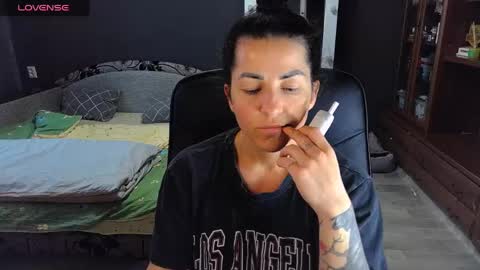 Ava online show from April 18, 9:35 am